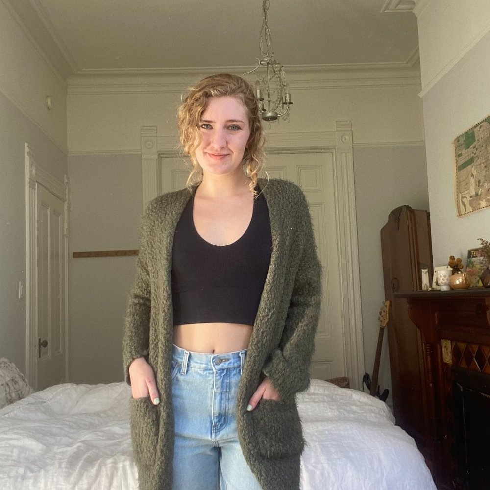 Popcorn Feathered Olive Green Cardigan with Pockets Size M